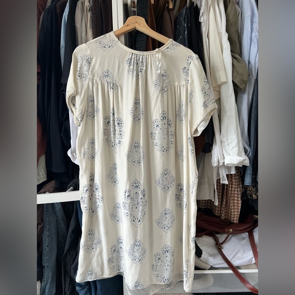 Aritzia Dresses & Skirts - Aritzia Le Fou Volute Dress